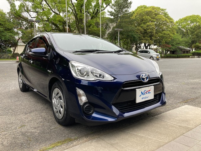 平28年式　トヨタ・アクア G スタイルブラック　1500cc、HV