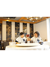 山根高橋カンパイ写真